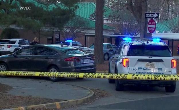 Un niño de 6 años hiere de gravedad a su profesora tras dispararle con una pistola en Virginia