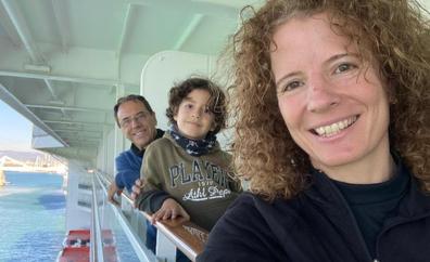 Eloy Ramil: «Una vuelta al mundo en barco para recordar en familia»