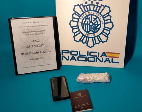 Detenida por posesión de cocaína en el aeropuerto de Lanzarote