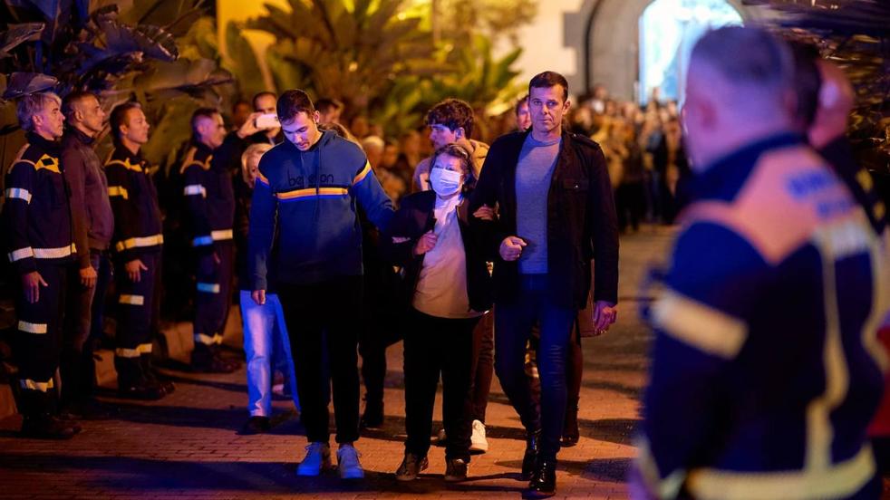 Homenaje de los bomberos de Gran Canaria a su compañero Sánchez Cazón