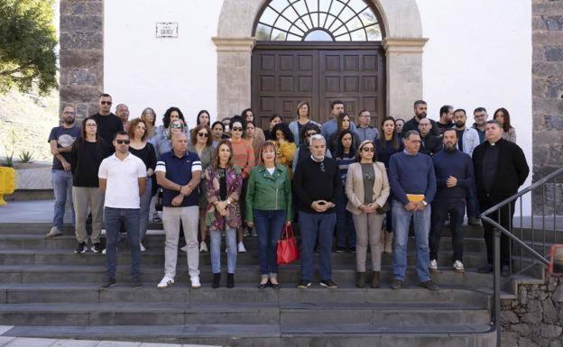 Adeje decreta un día de luto por el crimen de Hayate