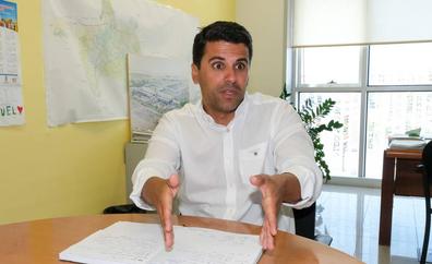Henríquez: «Miente quien dice que San Bartolomé privatiza el servicio de hamacas»
