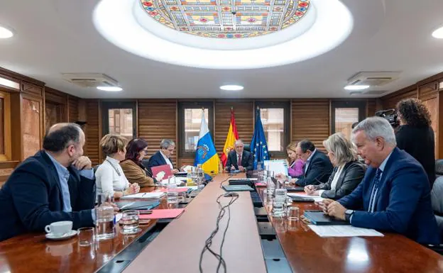 Torres viajará próximamente a Marruecos pero después de la reunión de alto nivel con España