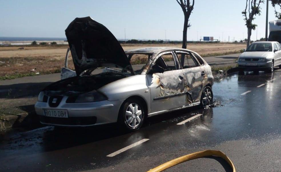 Arde un vehículo en Vecindario