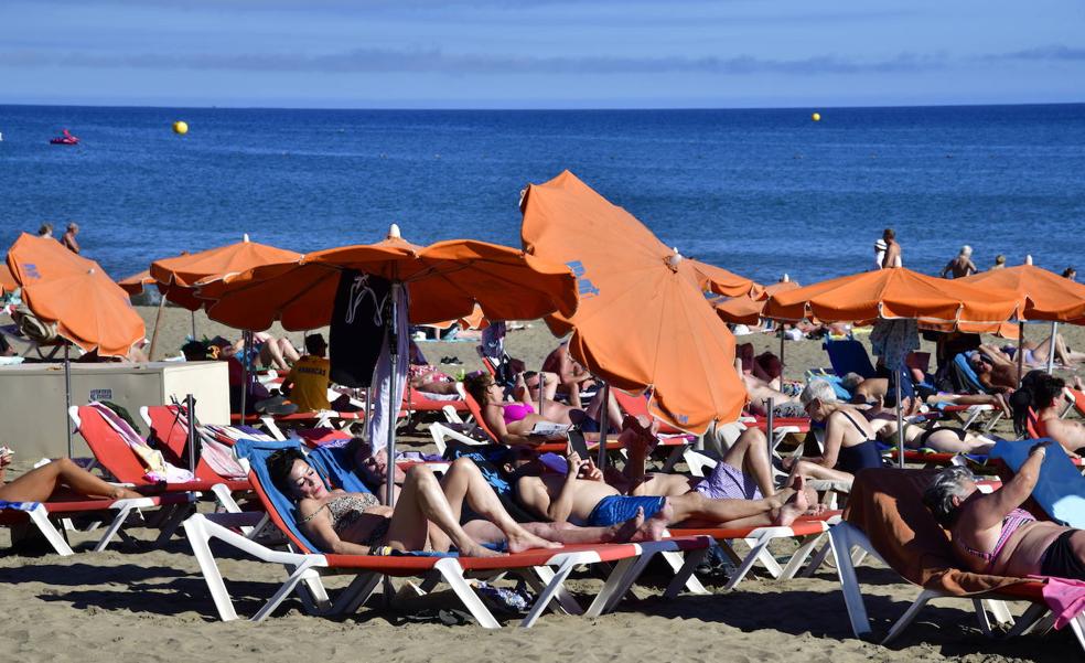 UGT ve «nulo de pleno derecho» el concurso de las hamacas en San Bartolomé de Tirajana