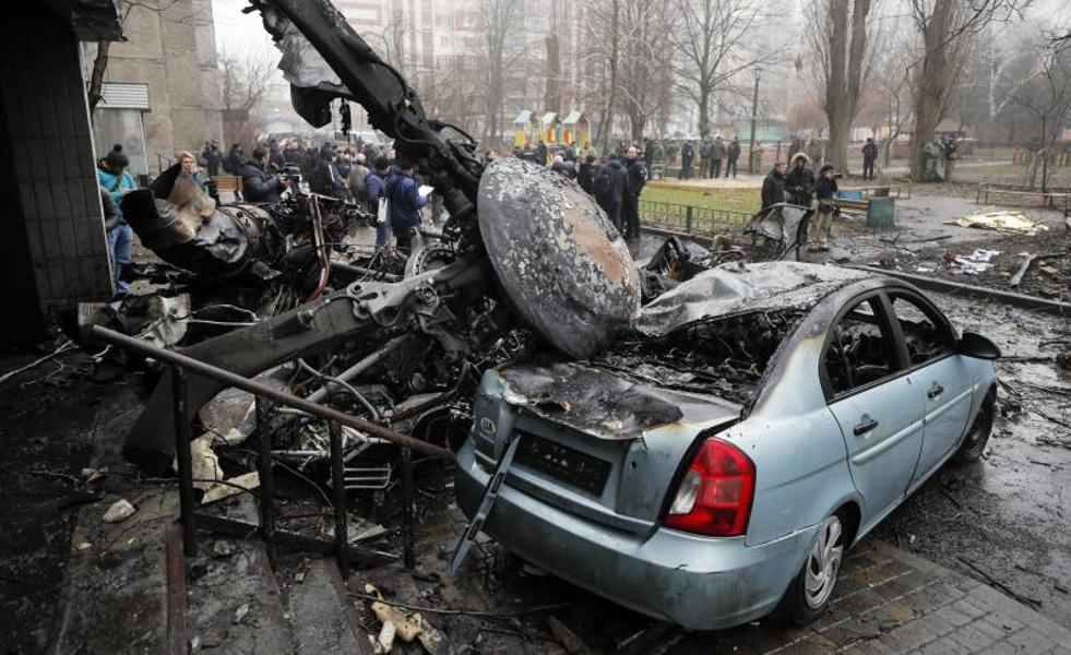 Mueren el ministro y la cúpula de Interior de Ucrania al estrellarse su helicóptero en Kiev