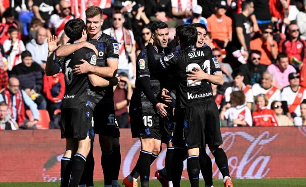 La Real Sociedad continúa su racha triunfal y vence en Vallecas
