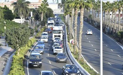 Un nuevo atasco en la GC-1 evidencia la falta de gestión del tráfico capitalino