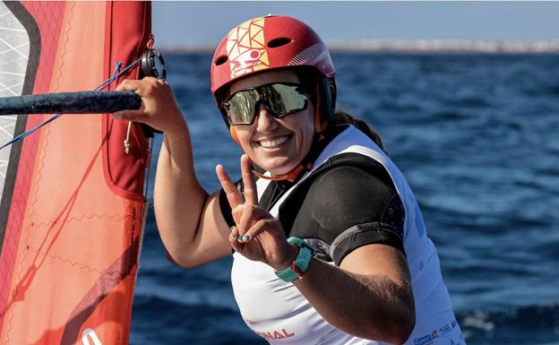 La española Pilar Lamadrid reina en la jornada inaugural de los Lanzarote iQFOil Games
