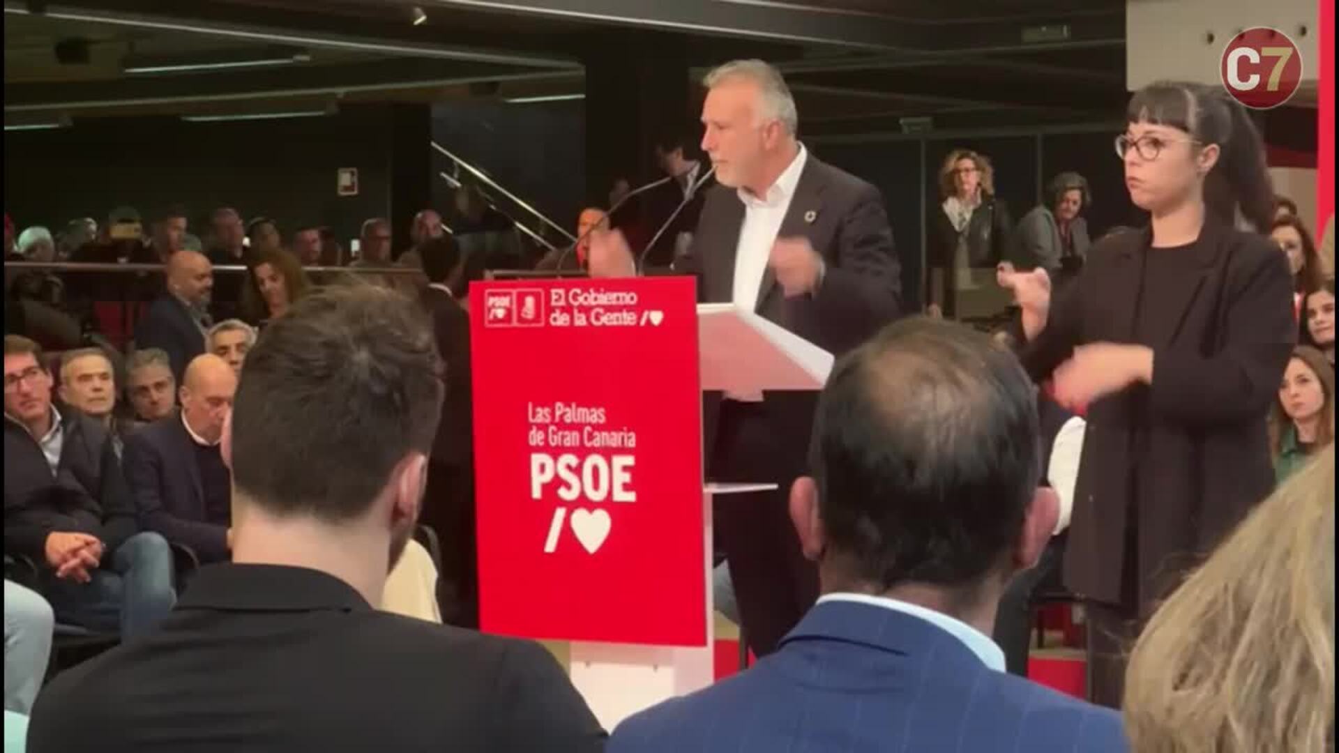 Darias, Torres y Sánchez, en el acto del PSOE de la capital grancanaria