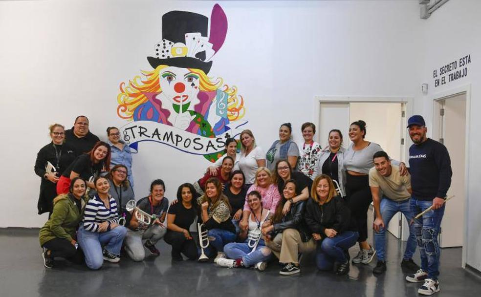 Tramposas, una familia murguera que reivindica derechos a través de sus letras