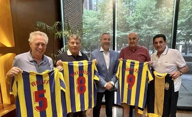 Ramírez se reúne en Buenos Aires con las leyendas argentinas de la UD