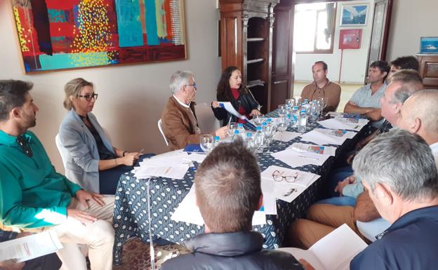 Clubes y asociaciones náuticas se unen para alegar contra la granja marina