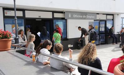 Canarias pierde en enero 320 empleos diarios tras el fin de la campaña navideña