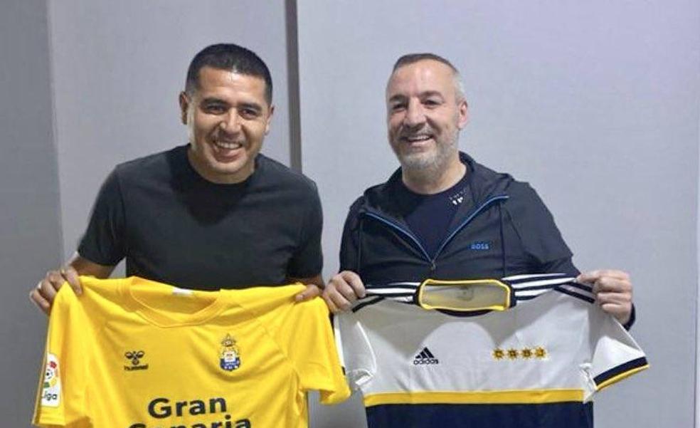 Ramírez viste del amarillo de la UD a Juan Román Riquelme