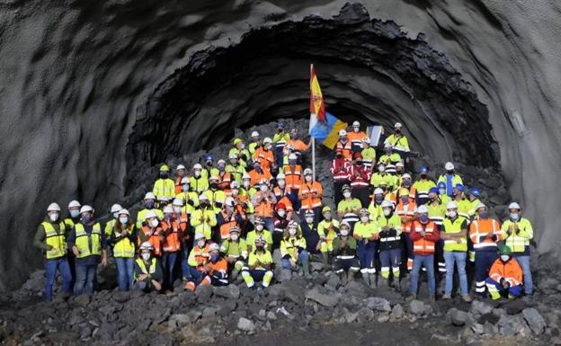 Roque Aldeano denuncia el despido de trabajadores de la carretera de La Aldea