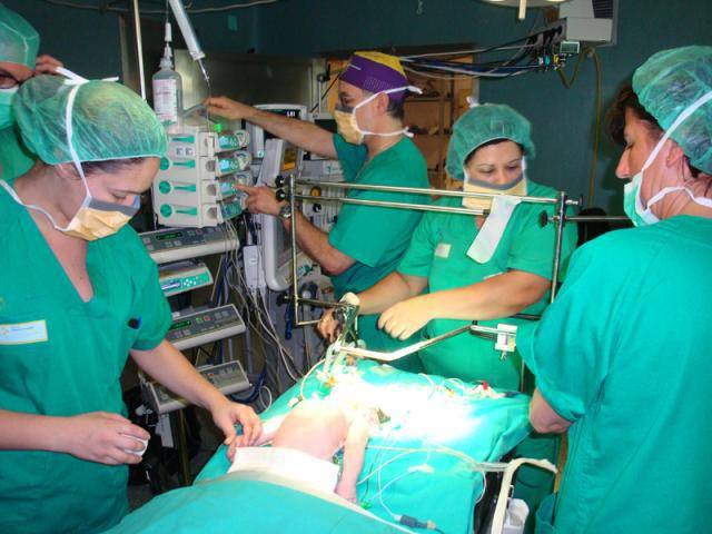 Más médicas que médicos en Las Palmas