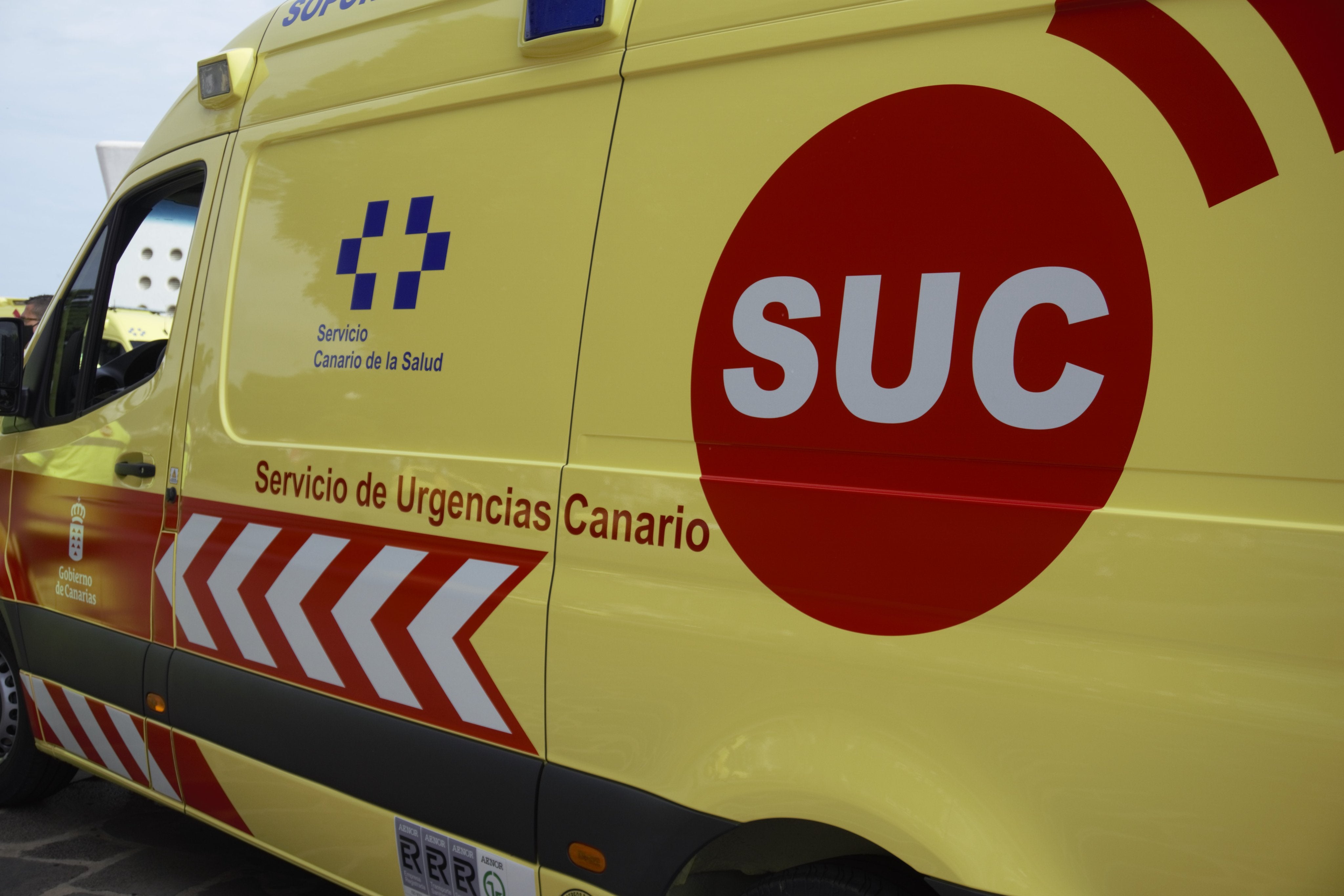 Una mujer sufre una parada cardiorrespiratoria en la vía pública
