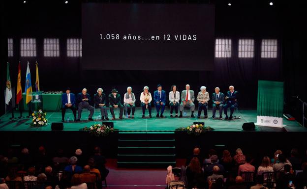 Moya cierra las fiestas de La Candelaria con la entrega de honores y distinciones