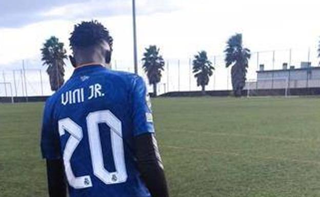 Souleymane, que llegó en patera, ya puede jugar al fútbol