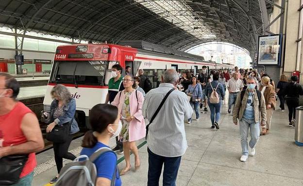 El uso de los trenes regionales se dispara por encima de 2019 por los abonos gratuitos