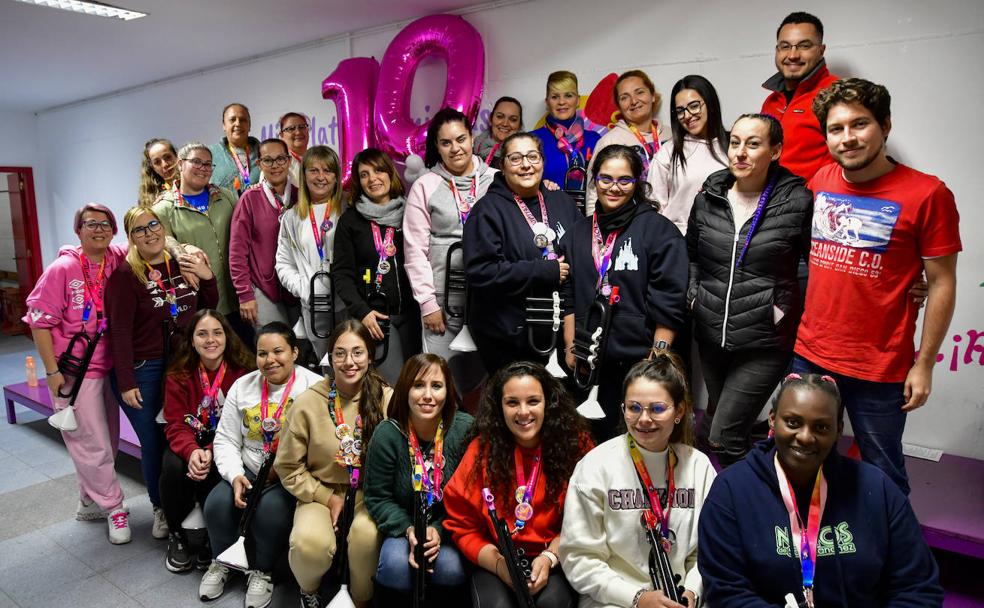 Las Golisnionas: «Ser murguera es algo que te llena de muchísima vida»