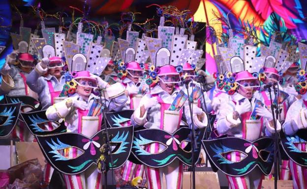 Las verdades de las murgas se suben otra vez al escenario en Arrecife