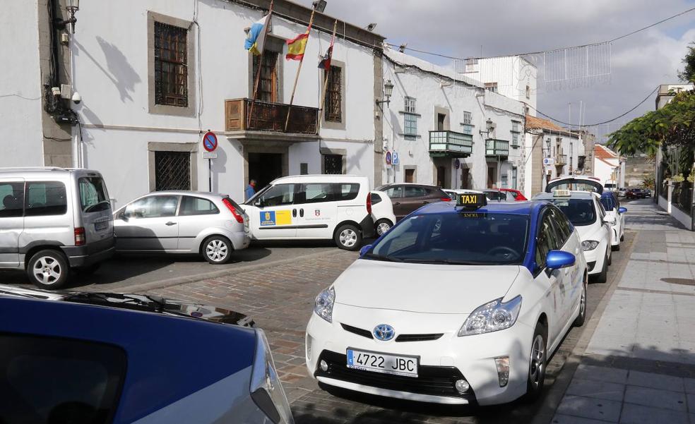 Los taxistas de Telde no aceptan la propuesta municipal de la subida de precios e irán a la manifestación