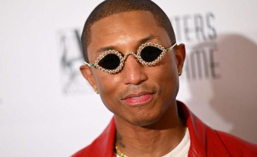 El cantante Pharrell Williams, nuevo diseñador de Louis Vuitton
