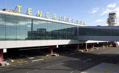 Reaniman a un turista holandés en el aeropuerto de Tenerife Sur