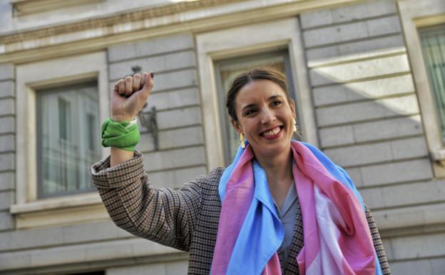 La ley trans sale adelante pese a las diferencias de PSOE y Podemos