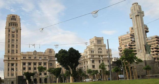 Los contratos del Cabildo de Tenerife, otro efecto colateral con el PSOE en el punto de mira