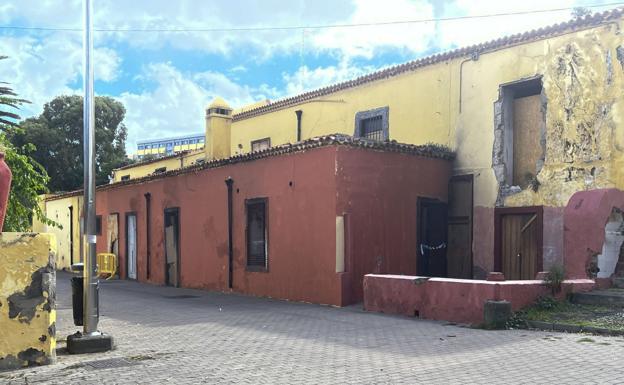 Los okupas pintan la Casa de la Condesa