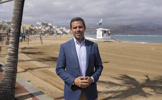 UxGC elige a Lucas Bravo de Laguna como su candidato al Parlamento