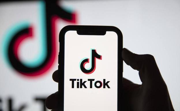 La Comisión Europea prohíbe a sus trabajadores descargarse TikTok por «razones de seguridad»