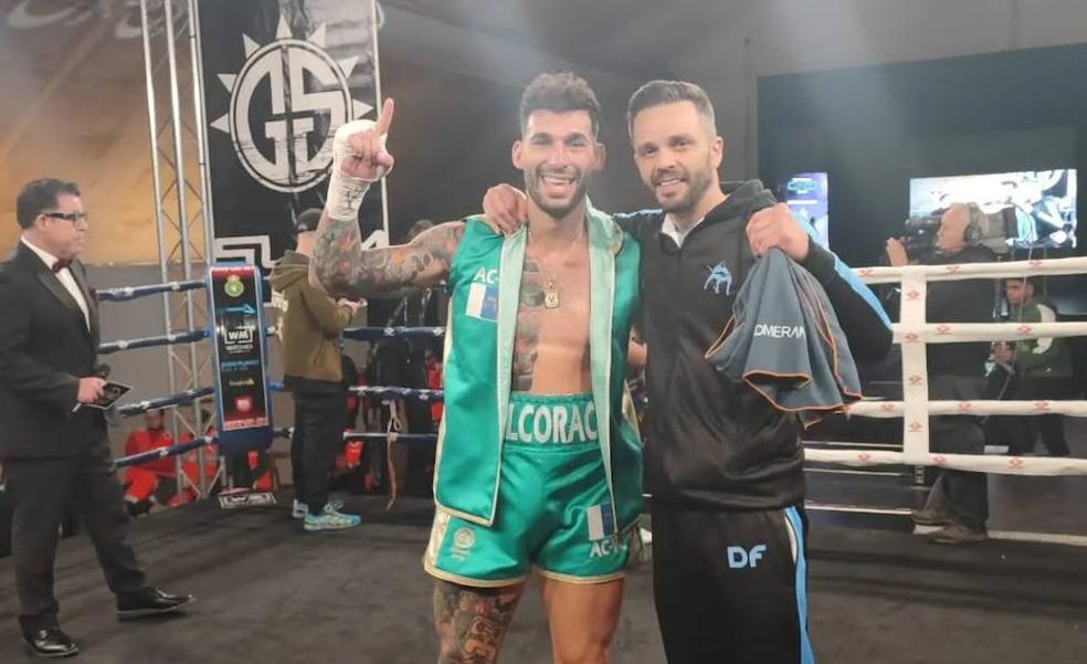 Alcorac Caballero gana en Málaga su tercera pelea profesional