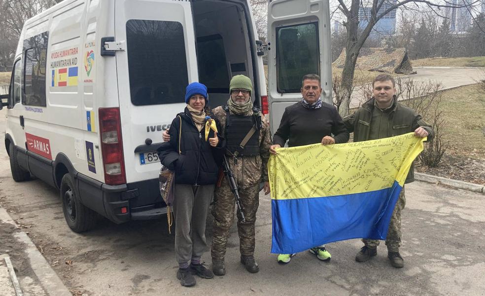 De Maspalomas a Kiev: el viaje solidario en furgoneta de Molina