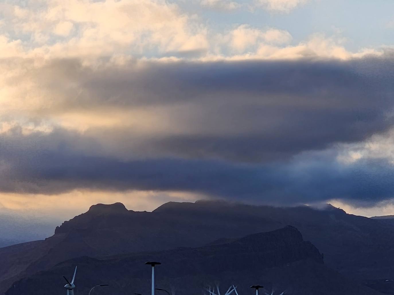 Canarias abrirá la semana con intervalos nubosos y temperaturas estables
