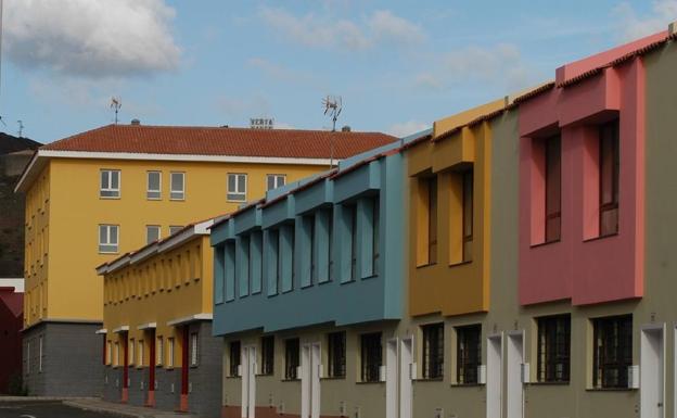Casi 1.500 familias canarias pueden adquirir sus viviendas de protección oficial