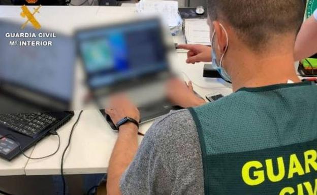 Investigado un vecino de Adeje por extorsión sexual a un joven de A Coruña