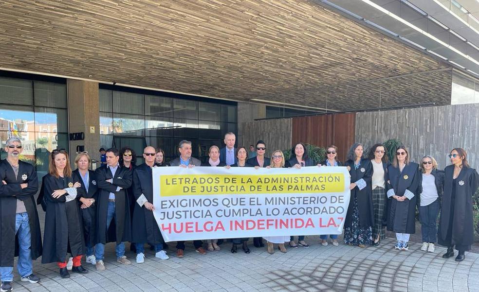 Los letrados en huelga reclaman a Justicia retomar las negociaciones