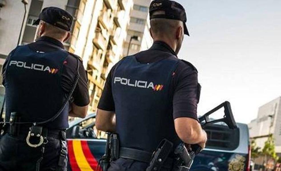 Cae una banda criminal que estafó 4 millones a empresas, con dos detenidos en Canarias