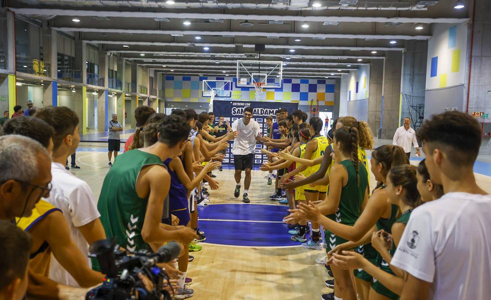 Santi Aldama estrenará su campus y ofrecerá una 'masterclass' en Gran Canaria en julio