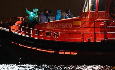 Llega a Gran Canaria una patera con 50 migrantes