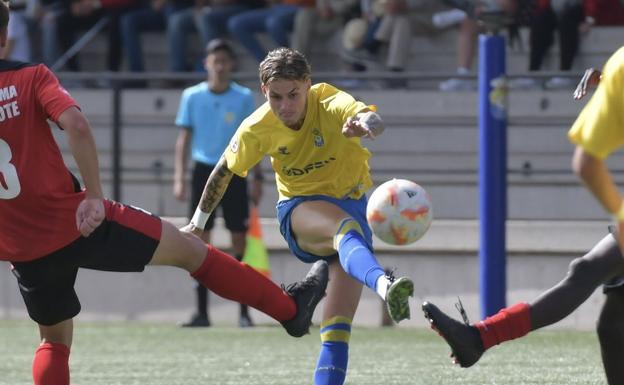 La sanción de la UD a Joel Domínguez: sigue en el club, pero entrenará en solitario 40 días