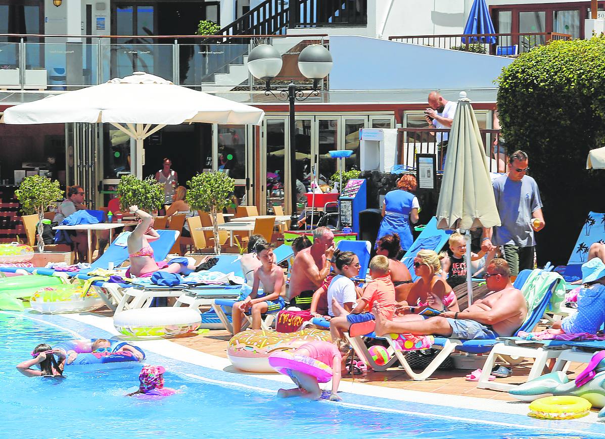 El turismo extranjero marca en febrero nuevo récord en Canarias, tras superar los 1,2 millones