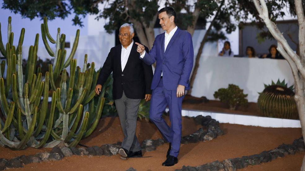 Imágenes de la visita de Pedro Sánchez y Antonio Costas a Tías y Arrecife