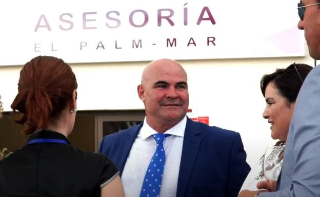 «Gracias a Antonio Navarro»: cuando los políticos compartían actos con el mediador