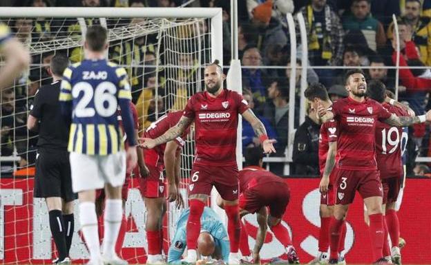El Sevilla resiste y sale vivo del 'infierno' de Estambul