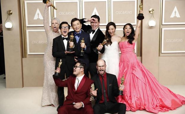 'Todo a la vez en todas partes'